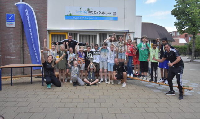 gebouw, hofvijver wint penalty challange