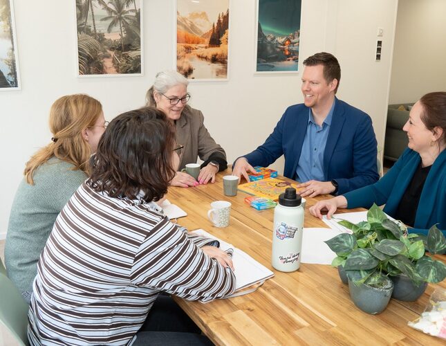 jordy-in-gesprek-in-de-ouderkamer-floriant