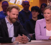 Anna Vreugdenhil (De Regenboog) te gast bij talkshow Khalid & Sophie